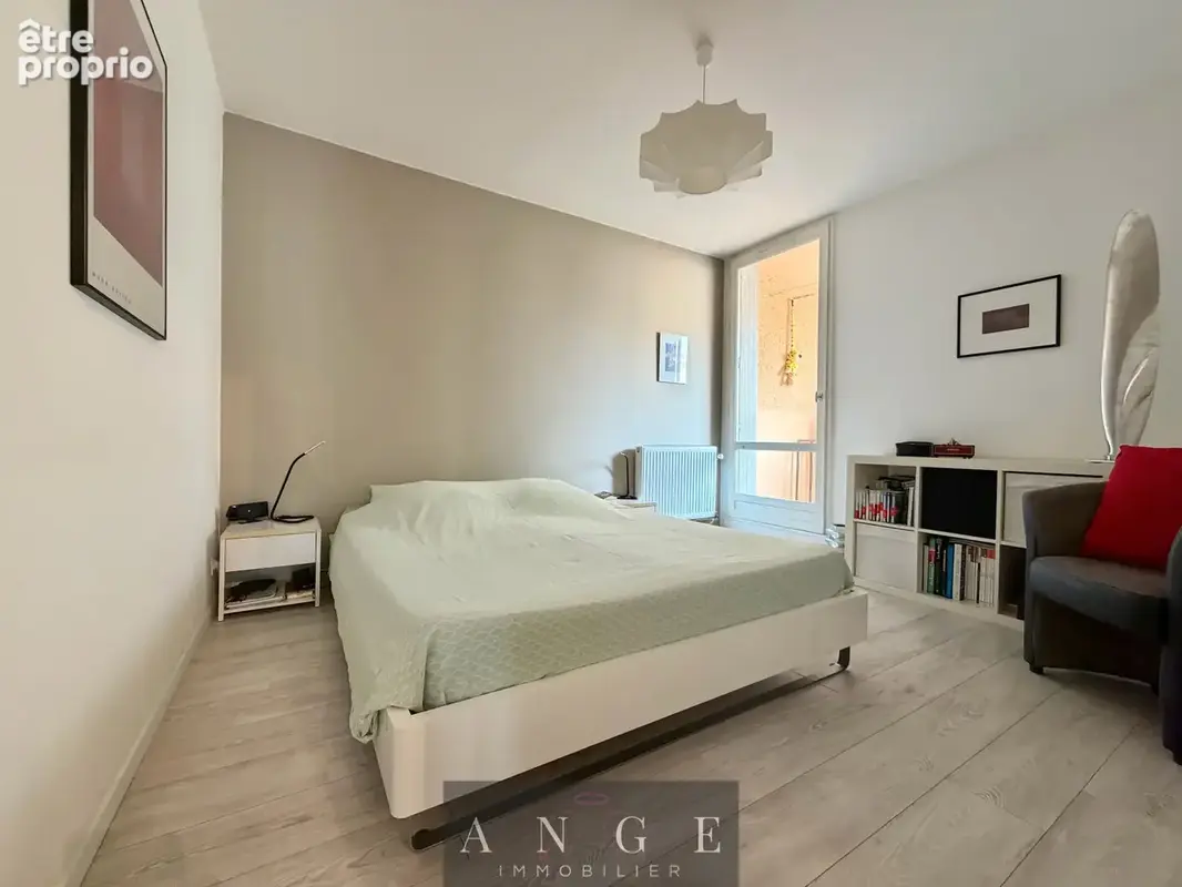 Appartement standing t4 - 91,54m2 - terrasse - ascenseur - parking residence - le pradet centre - photo 10
