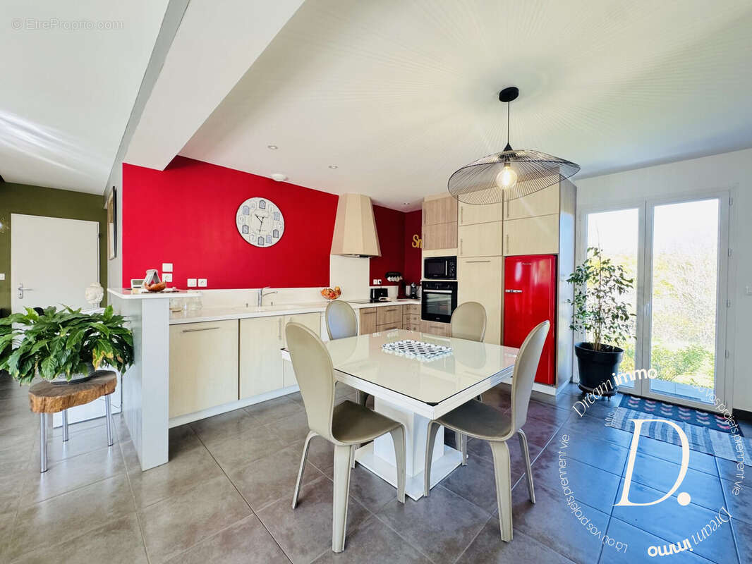 Maison à BASSUSSARRY