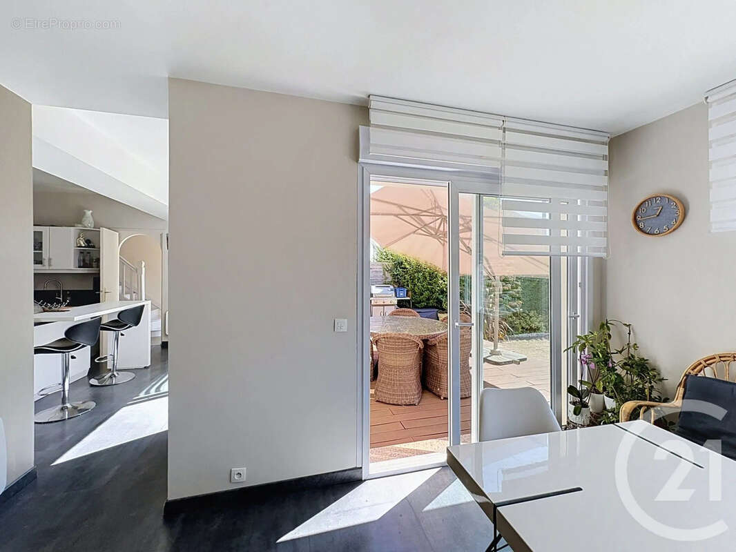 Maison 137 m² à Perros-Guirec  - photo 2