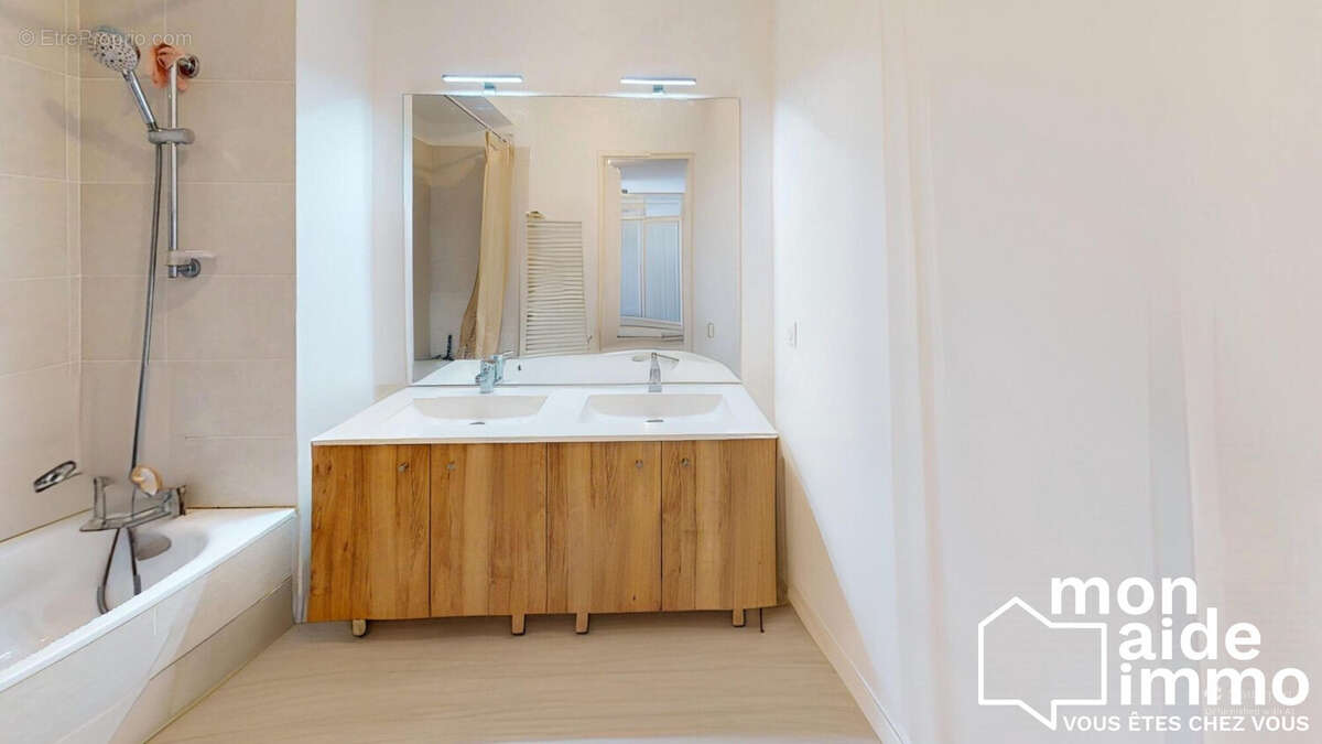 Appartement à VILLENAVE-D'ORNON