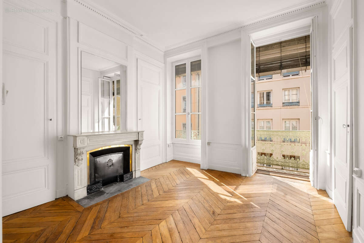 Appartement à LYON-6E