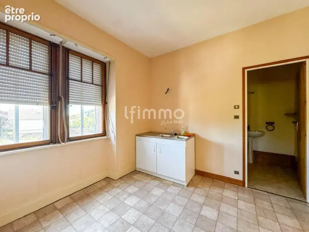 Maison 6 pièces sur 23 ares - photo 4