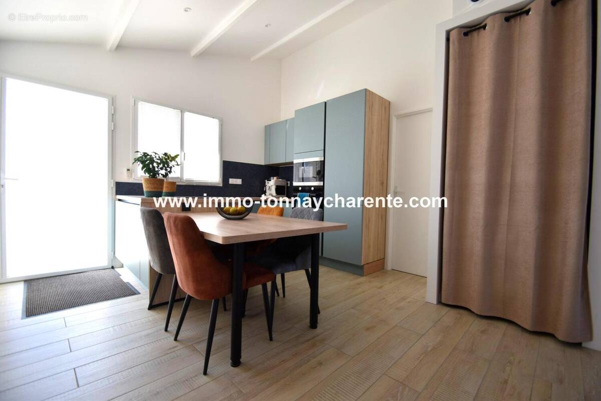 Maison à TONNAY-CHARENTE