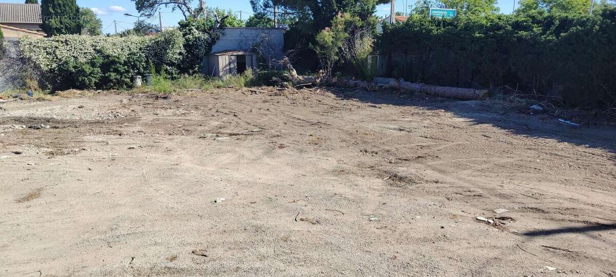 Terrain à MARIGNANE