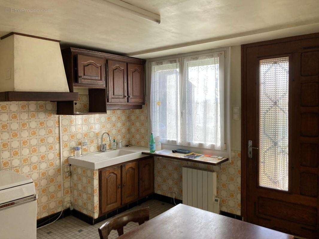 Maison à MONTECHEROUX