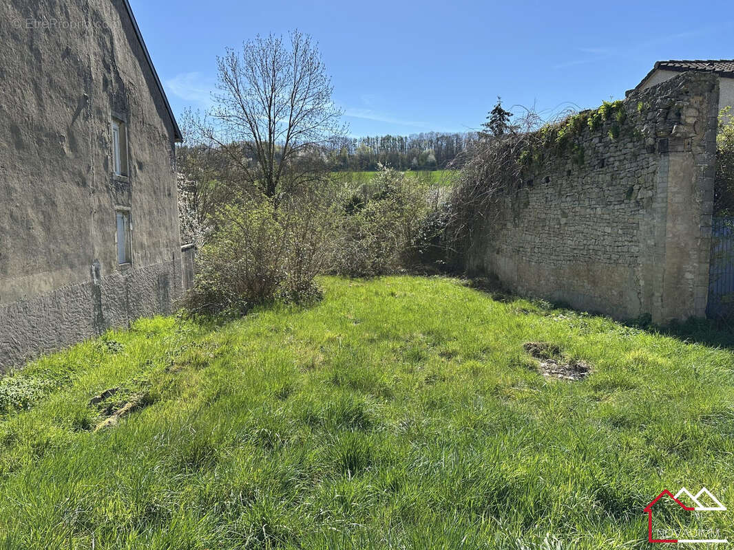 Terrain à HAUTE-VIGNEULLES