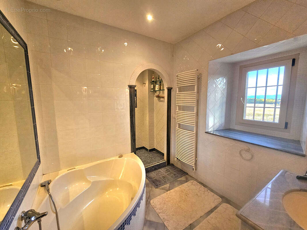 Maison à VILLEMOUSTAUSSOU