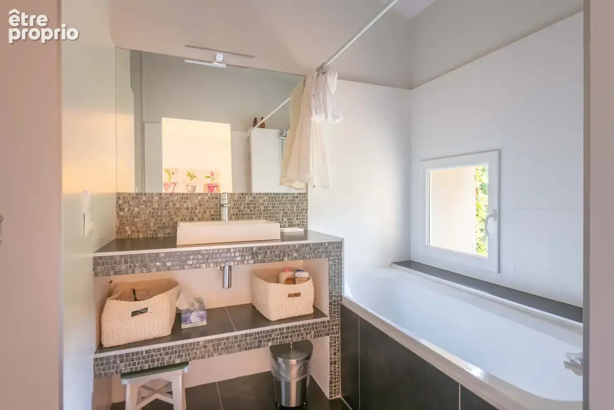 Maison de campagne en pierre   217 m2   propriété de 1,52 ha   piscine & lodge - photo 19