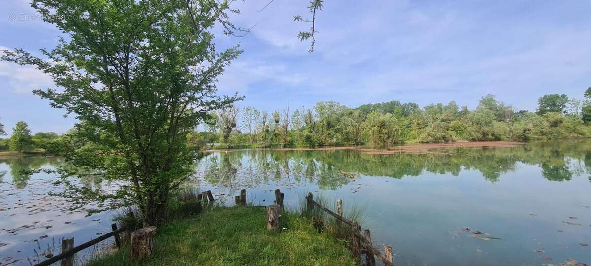 Terrain à BRESSEY-SUR-TILLE