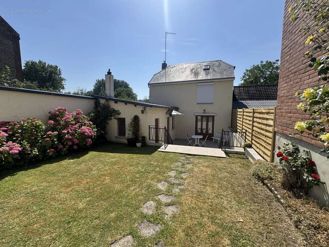 Maison à THEZY-GLIMONT