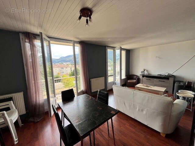 Appartement à SASSENAGE