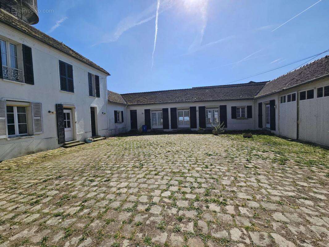 Maison à FONTAINEBLEAU