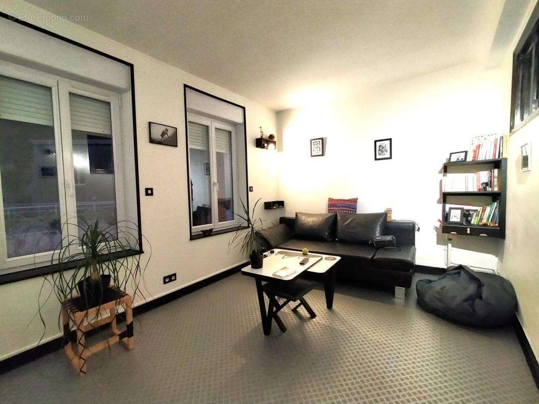 Maison à VILLAINES-LA-JUHEL