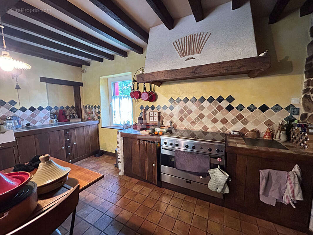 Maison à CARROUGES
