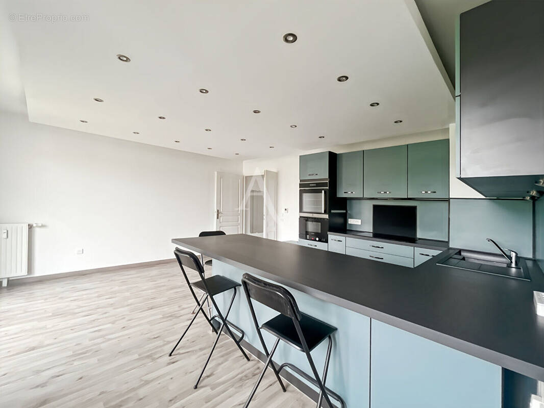 Appartement à VAUREAL