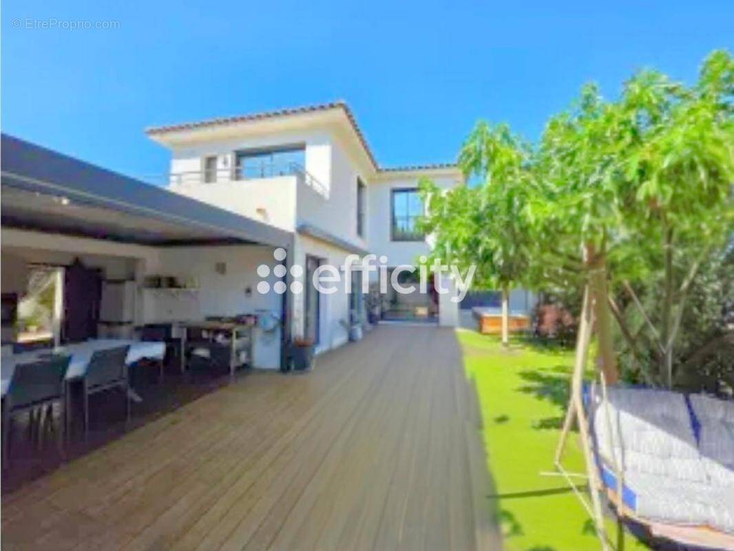 Maison à SANARY-SUR-MER
