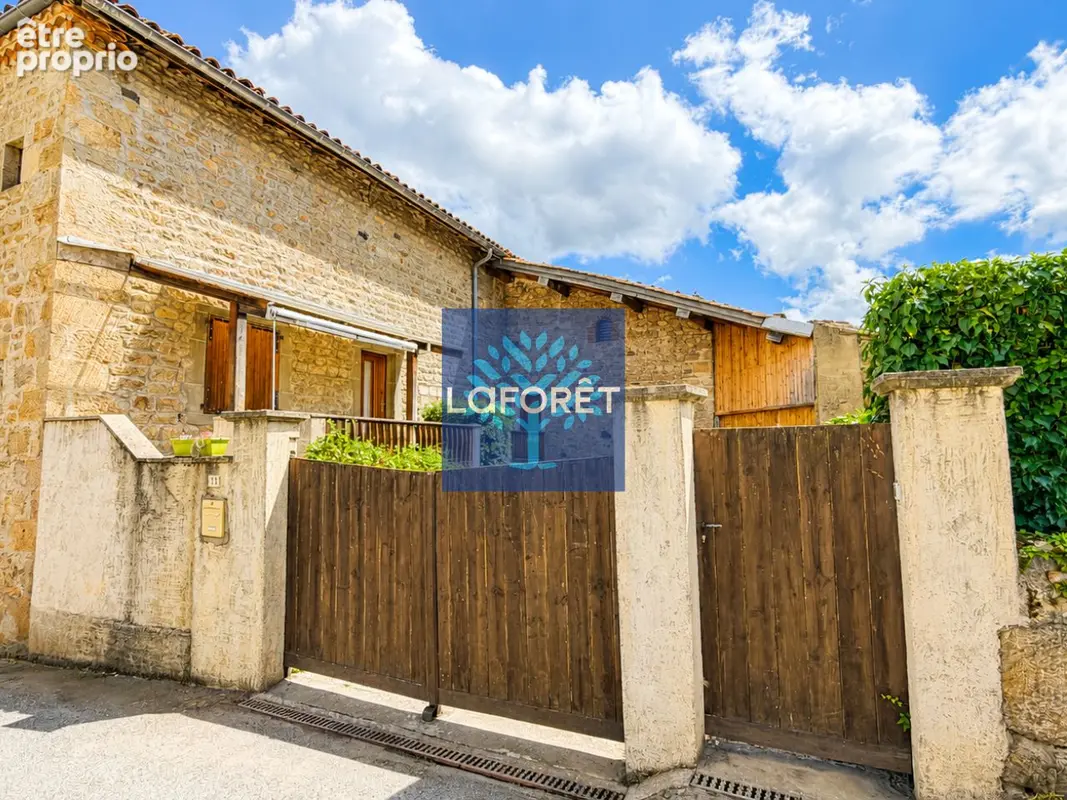Exclusivité à SAUVAIN : Maison de charme 10 pièces au coeur du village - photo 9