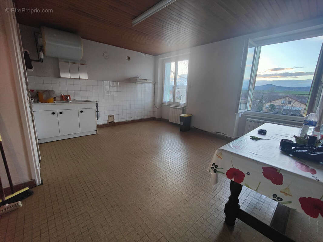 Appartement à BRASSAC-LES-MINES