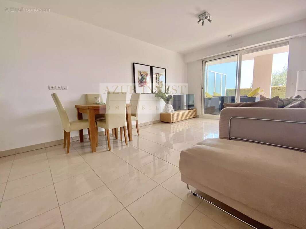 Appartement à ROQUEBRUNE-CAP-MARTIN