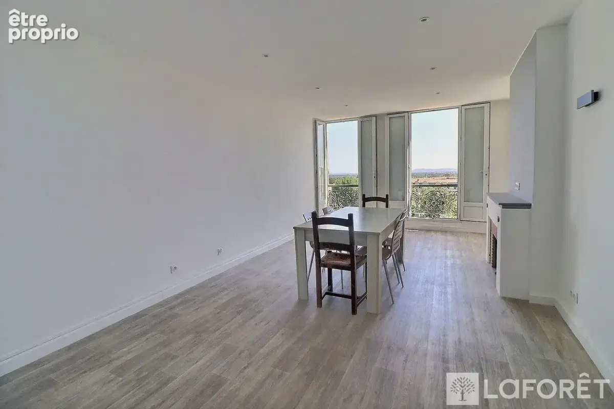 Appartement à HYERES