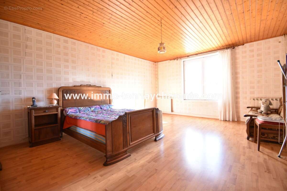 Maison à TONNAY-CHARENTE