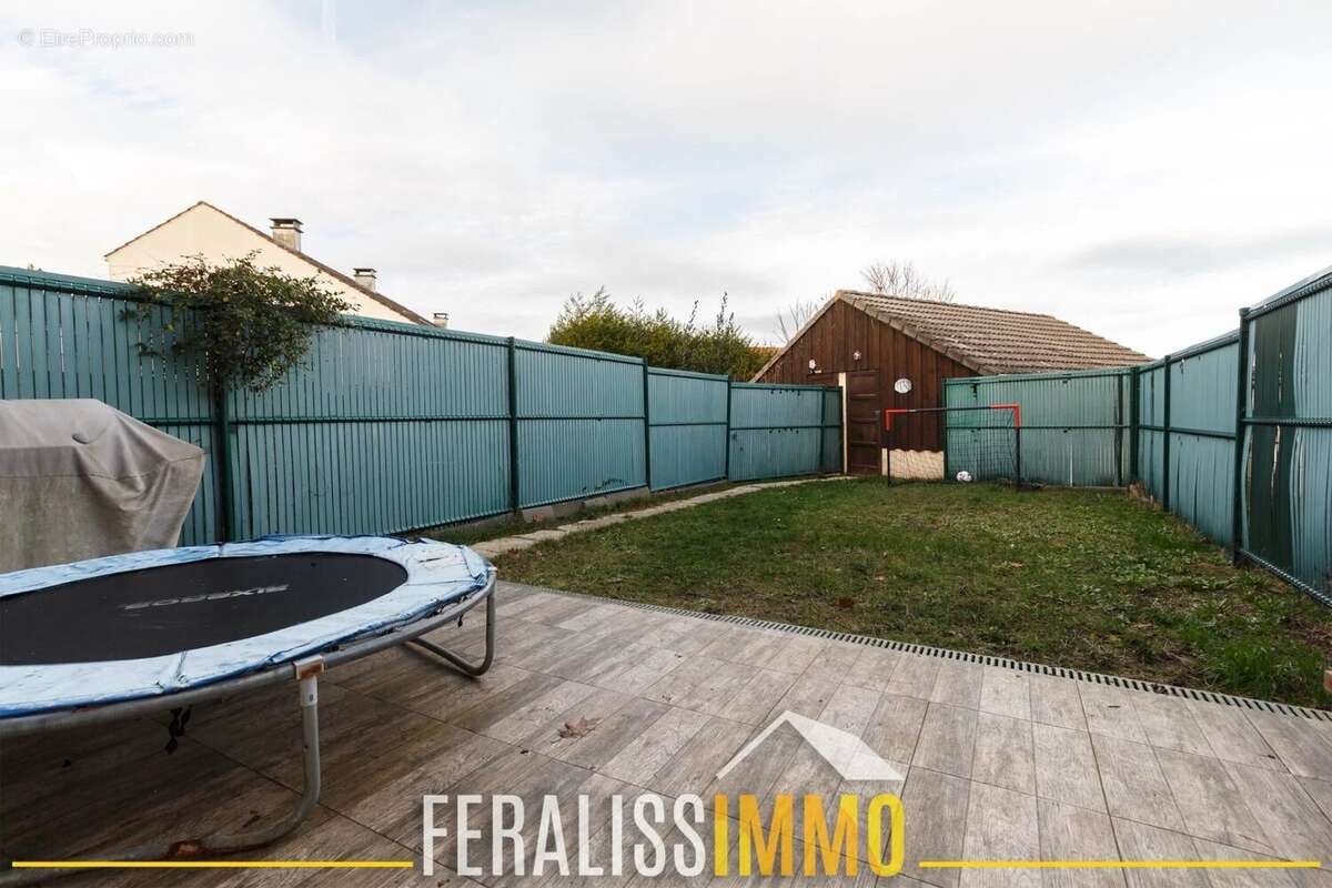 Maison à JOUY-LE-MOUTIER