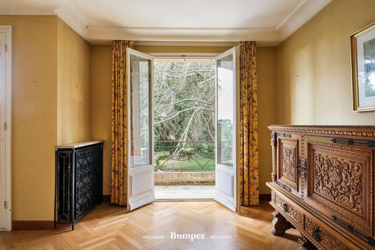 Maison à SAINT-CYR-AU-MONT-D'OR