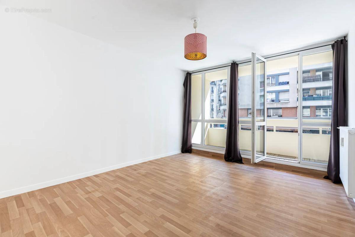 Appartement à AUBERVILLIERS