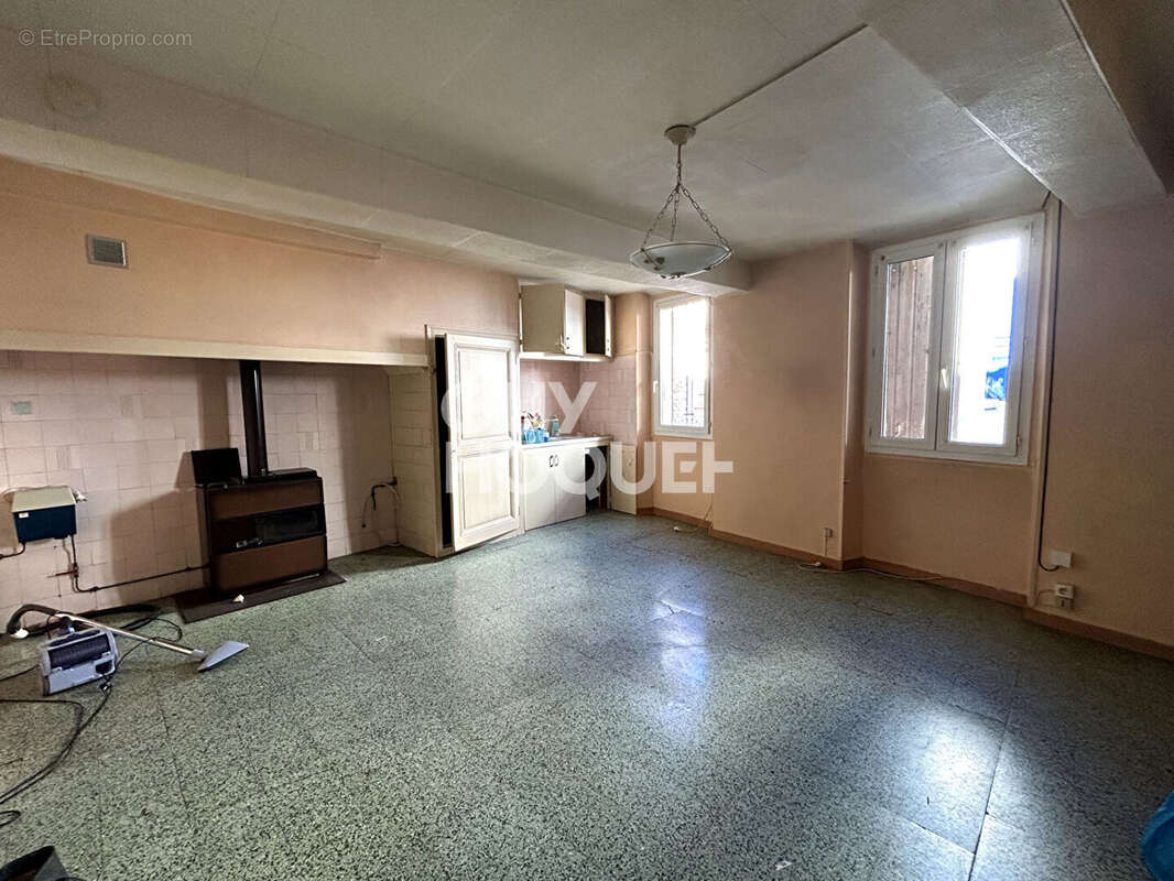 Maison de village avec terrasse à rénover - photo 2