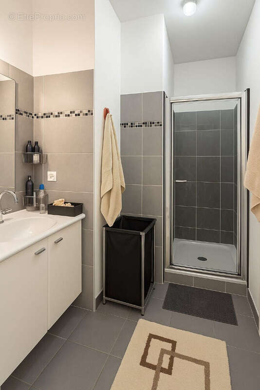 Appartement à MARSEILLE-2E