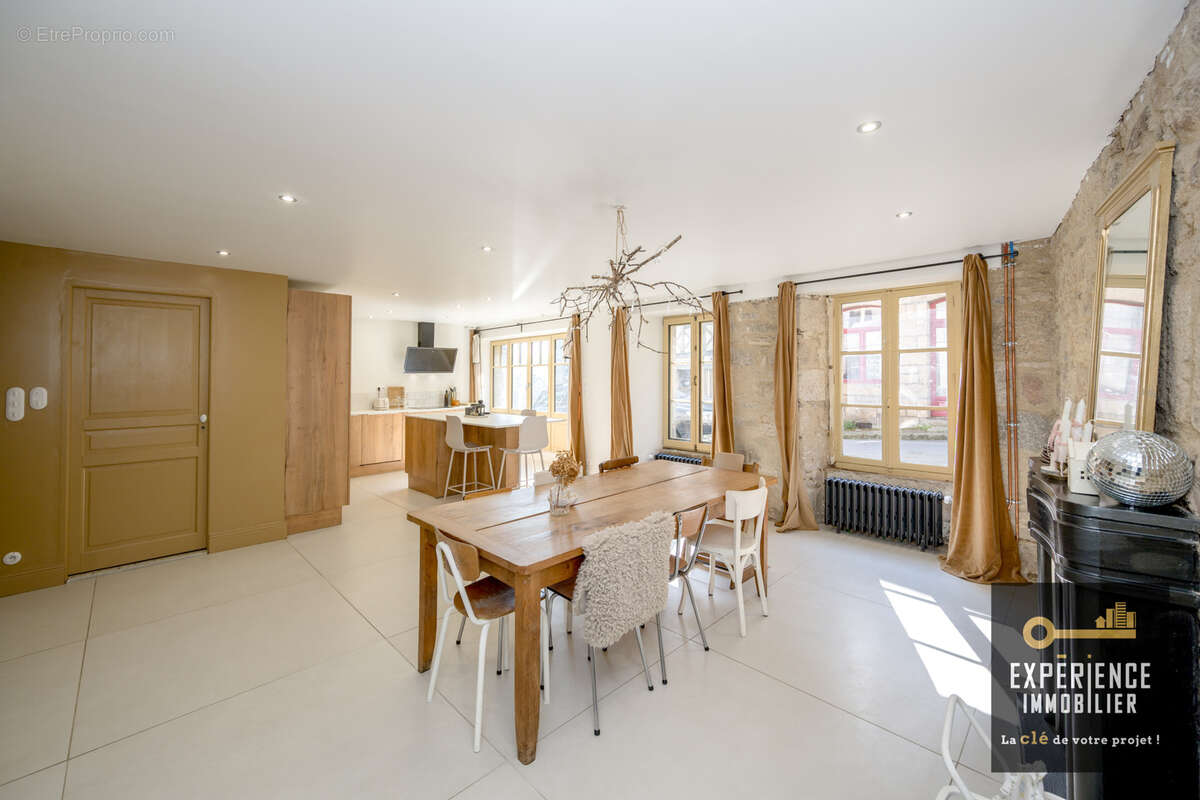 Maison à MONCONTOUR