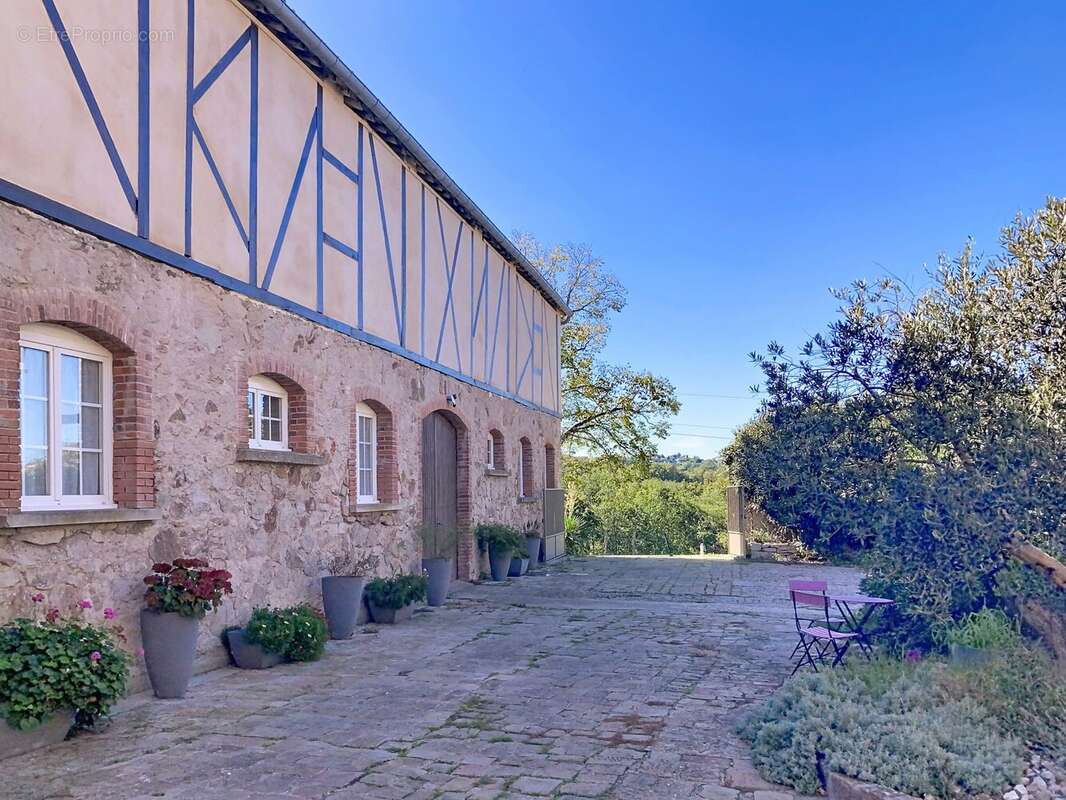 Maison à LESCURE-D&#039;ALBIGEOIS