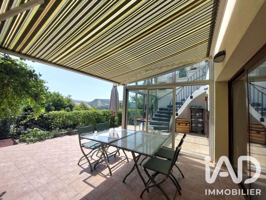 Maison 144 m² à Coursegoules  - photo 2