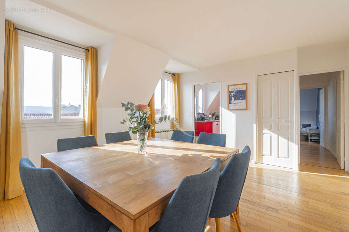 Appartement à GARCHES