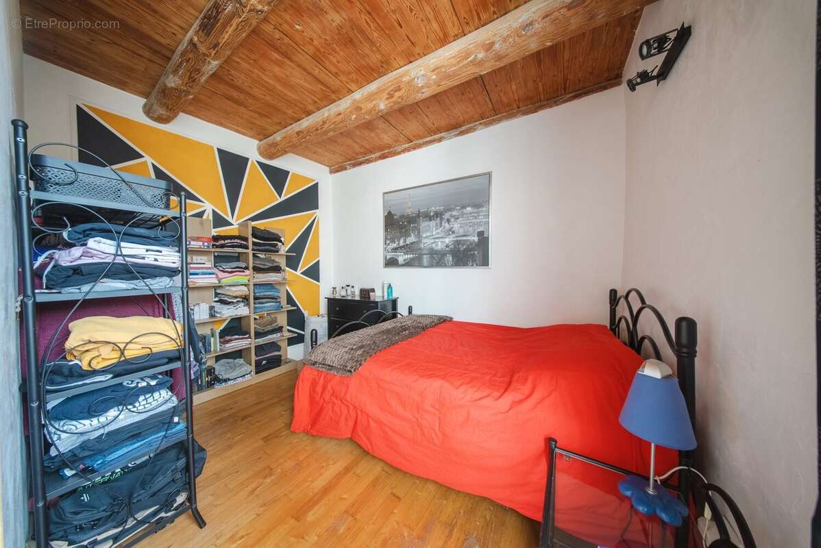 Maison 185 m² à Neschers  - photo 9