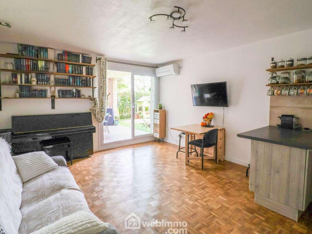 Appartement à MARSEILLE-9E