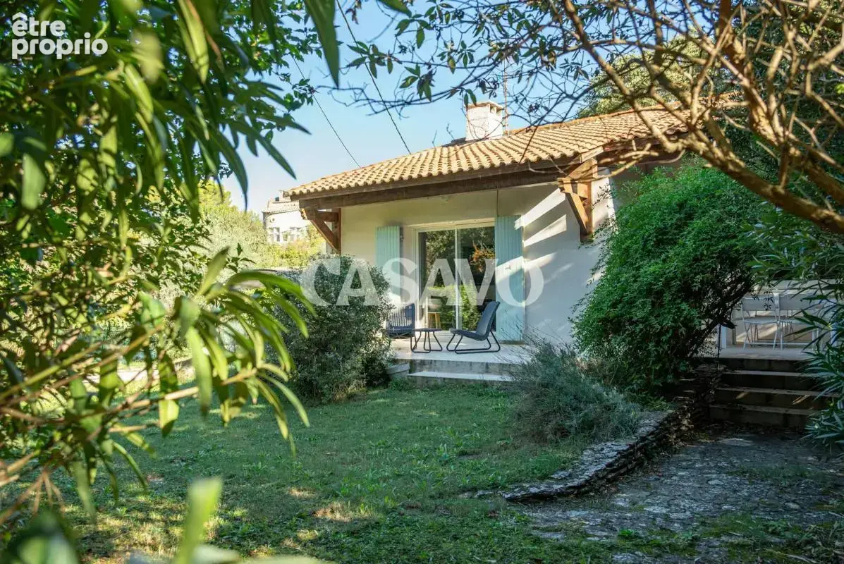 Maison à VENTABREN