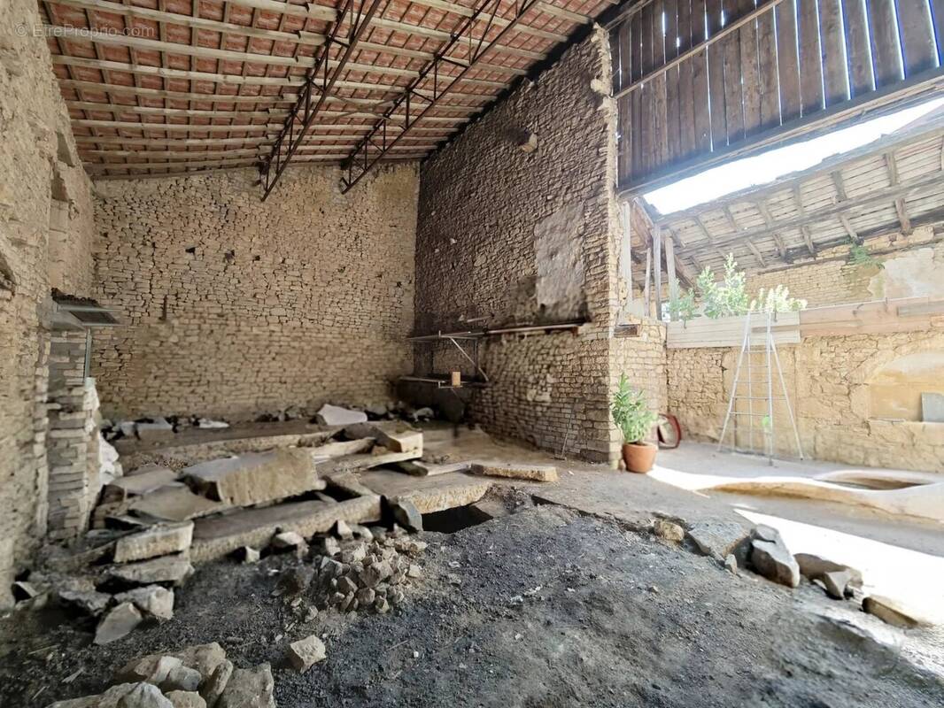 Maison à MERCY-LE-BAS