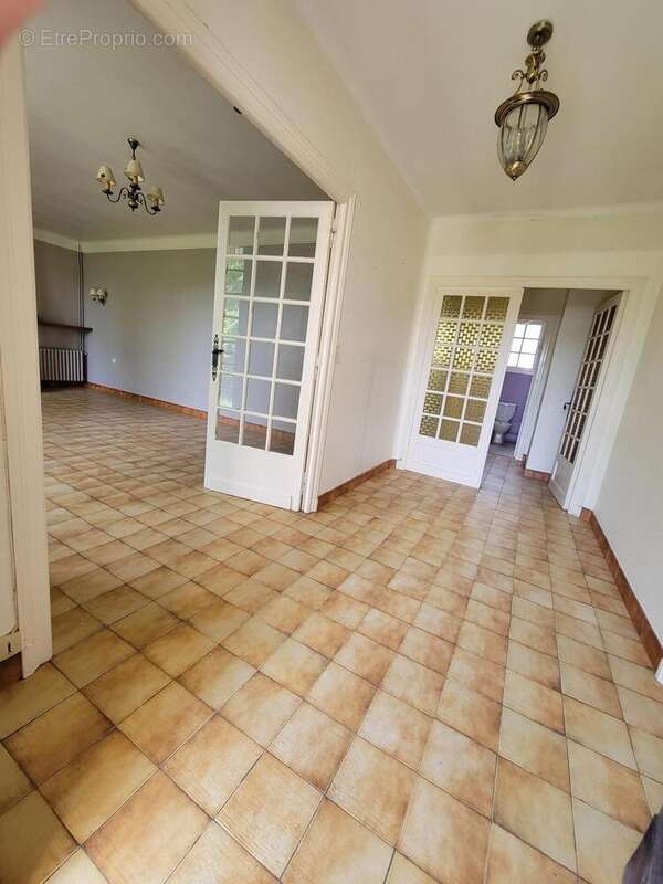 Maison 97 m² à Celles  - photo 2