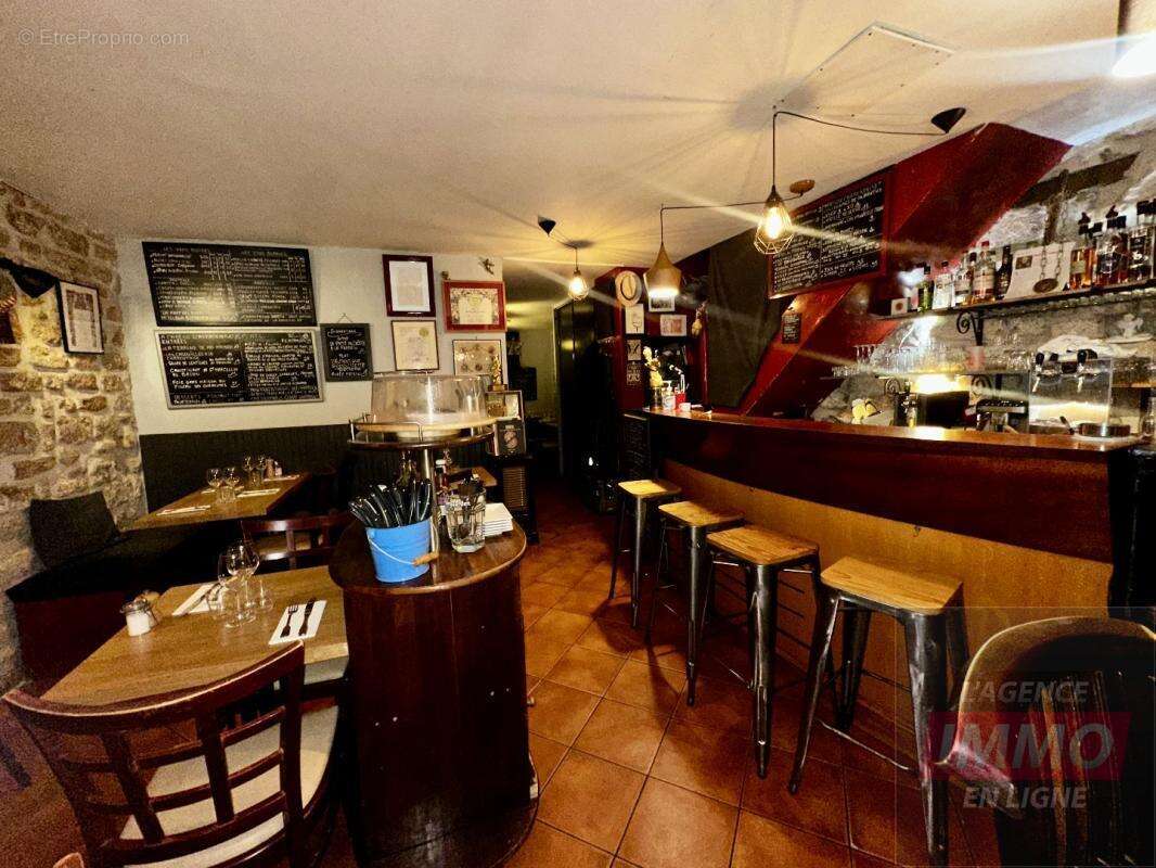 Commerce 60 m² à Paris-18e  - photo 3