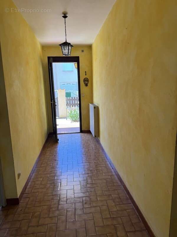 A VENDRE - Appartement T3 rez de chaussée - photo 8