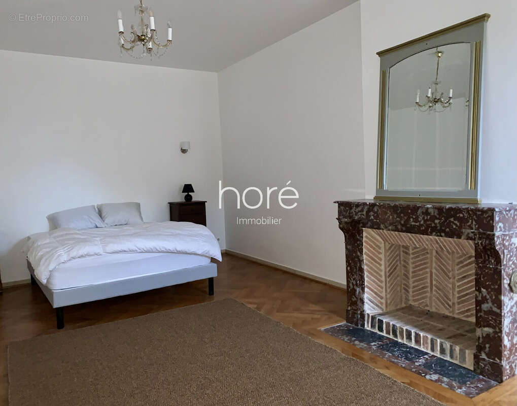 Maison à LA FERTE-LOUPIERE