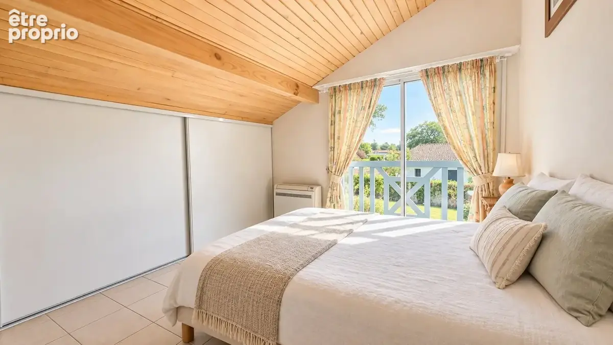 Maison d'architecte  140 m²  4 chambres  terrain de 1 195 m²  tout à pied - photo 12