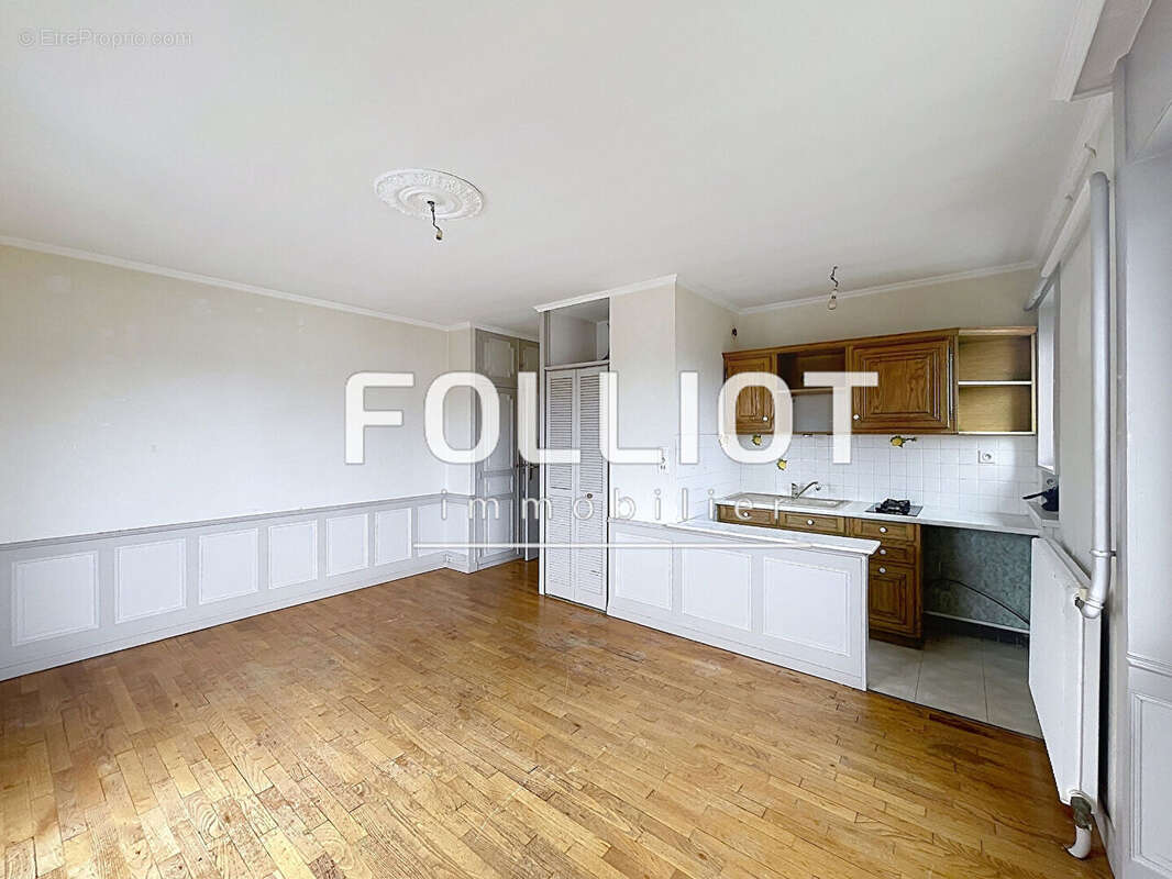 Appartement à FOUGERES