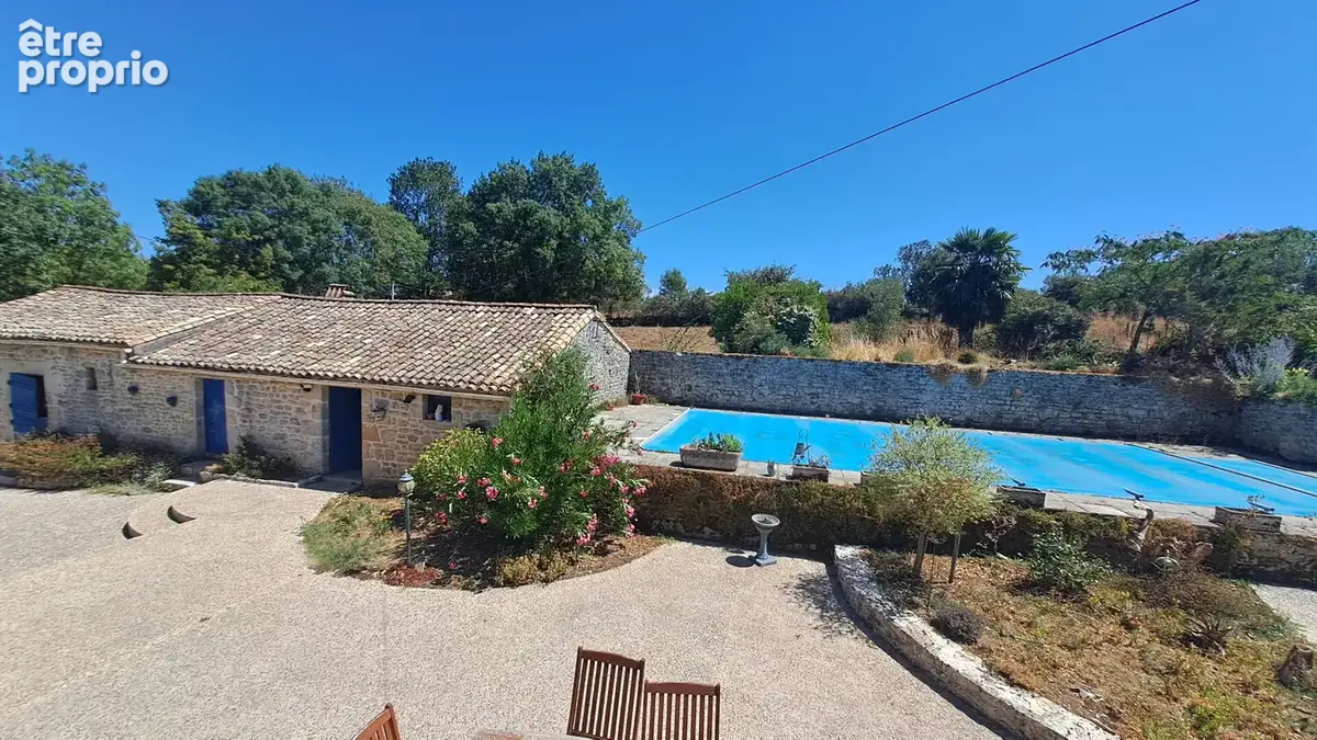 Maison à GERMOND-ROUVRE