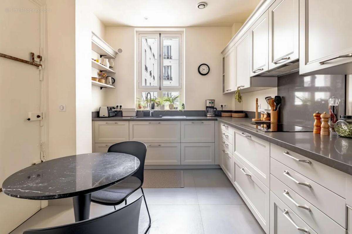 Bel haussmannien de 112 m² à Neuilly-sur-Seine - photo 7