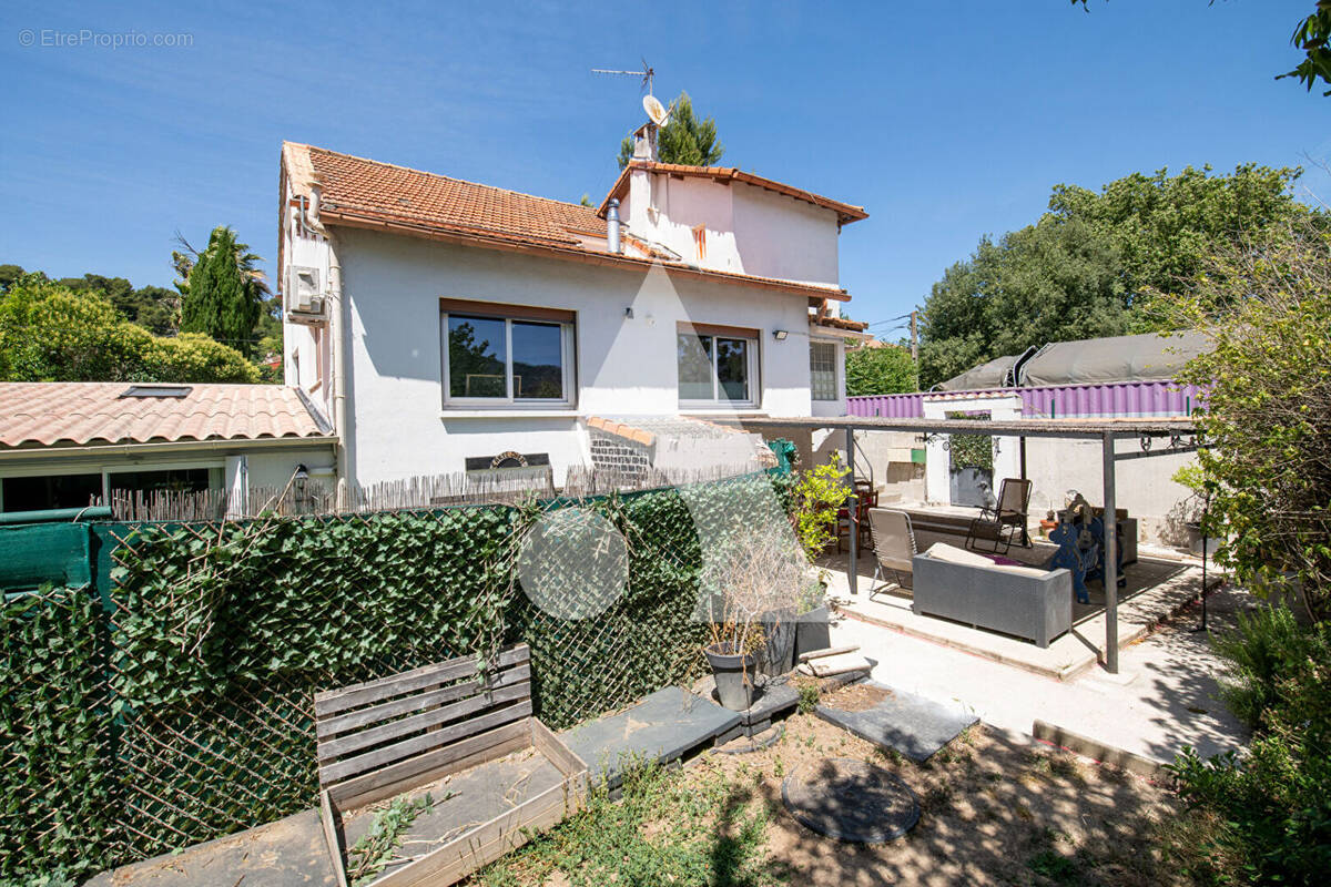 Maison à LA PENNE-SUR-HUVEAUNE