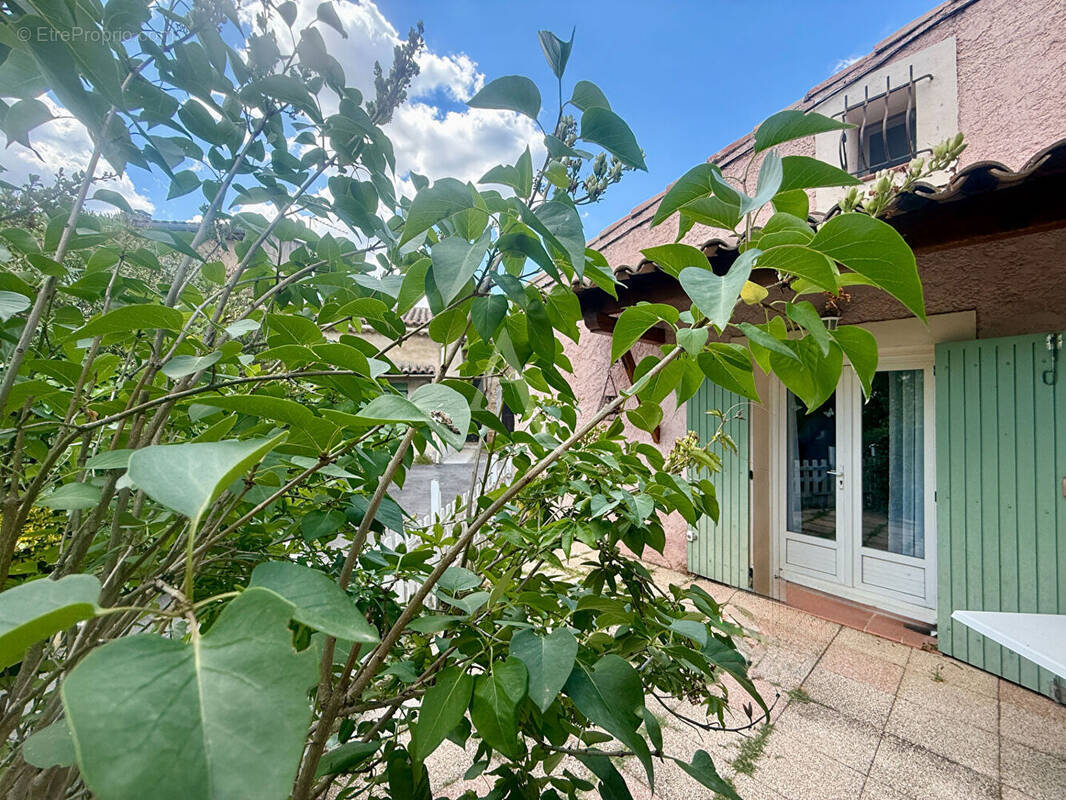 Maison à SAINT-JULIEN