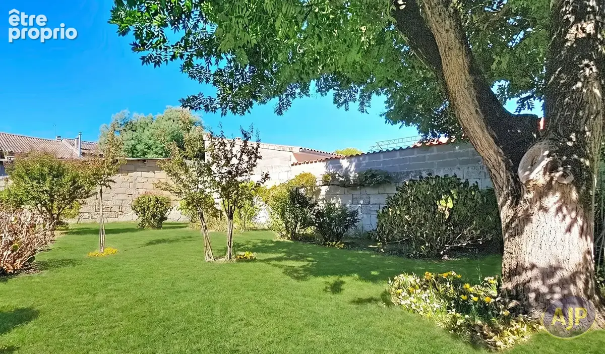 Maisons LIBOURNE 5 ch - Garage et dépendances - photo 5