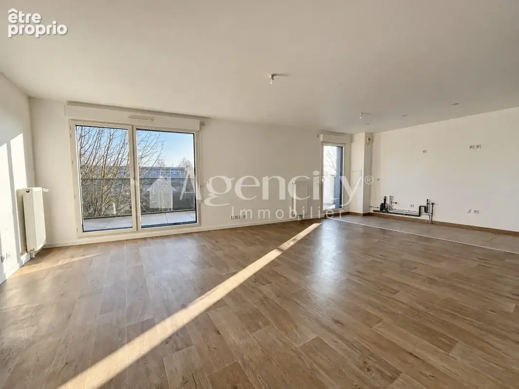 Appartement à BUSSY-SAINT-GEORGES